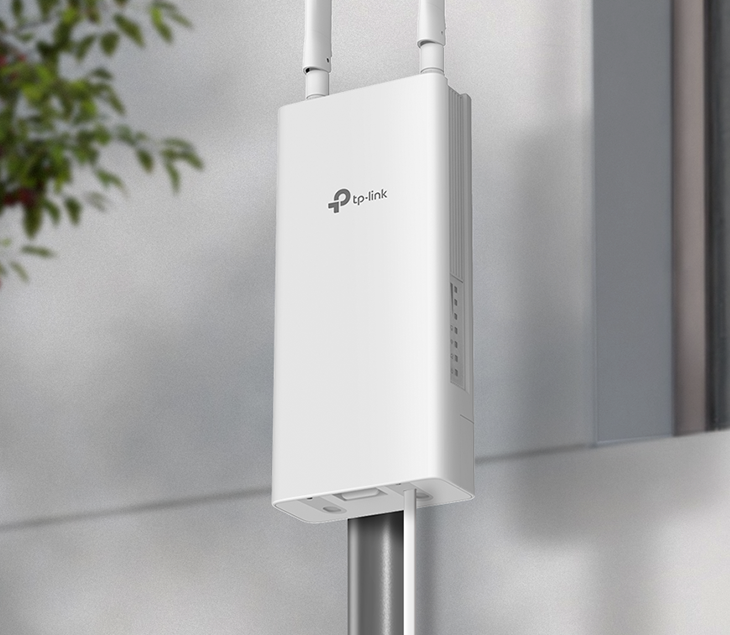 Router mounted on a pole