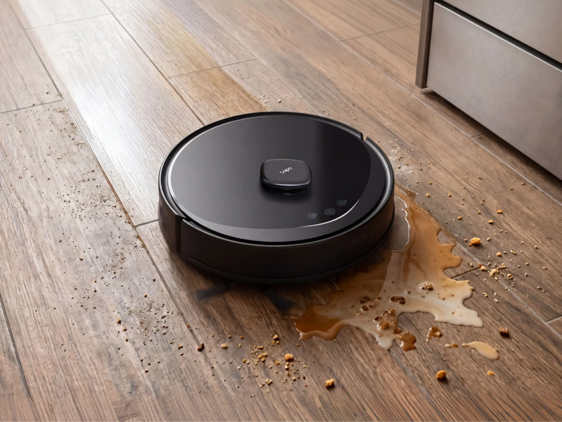 Tapo RV30 Max Plus Gen 2 cleaning wet and dry debris
