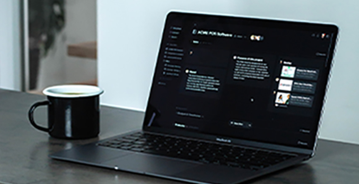 Laptop mit Netzwerk-Scanner